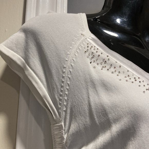 Cartise White Cap Sleeve Bow Accent Ruched Beaded Top - Sz M - Picture 4 of 12